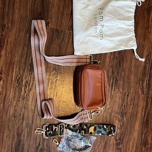 POM POM small leather shoulder bag.
